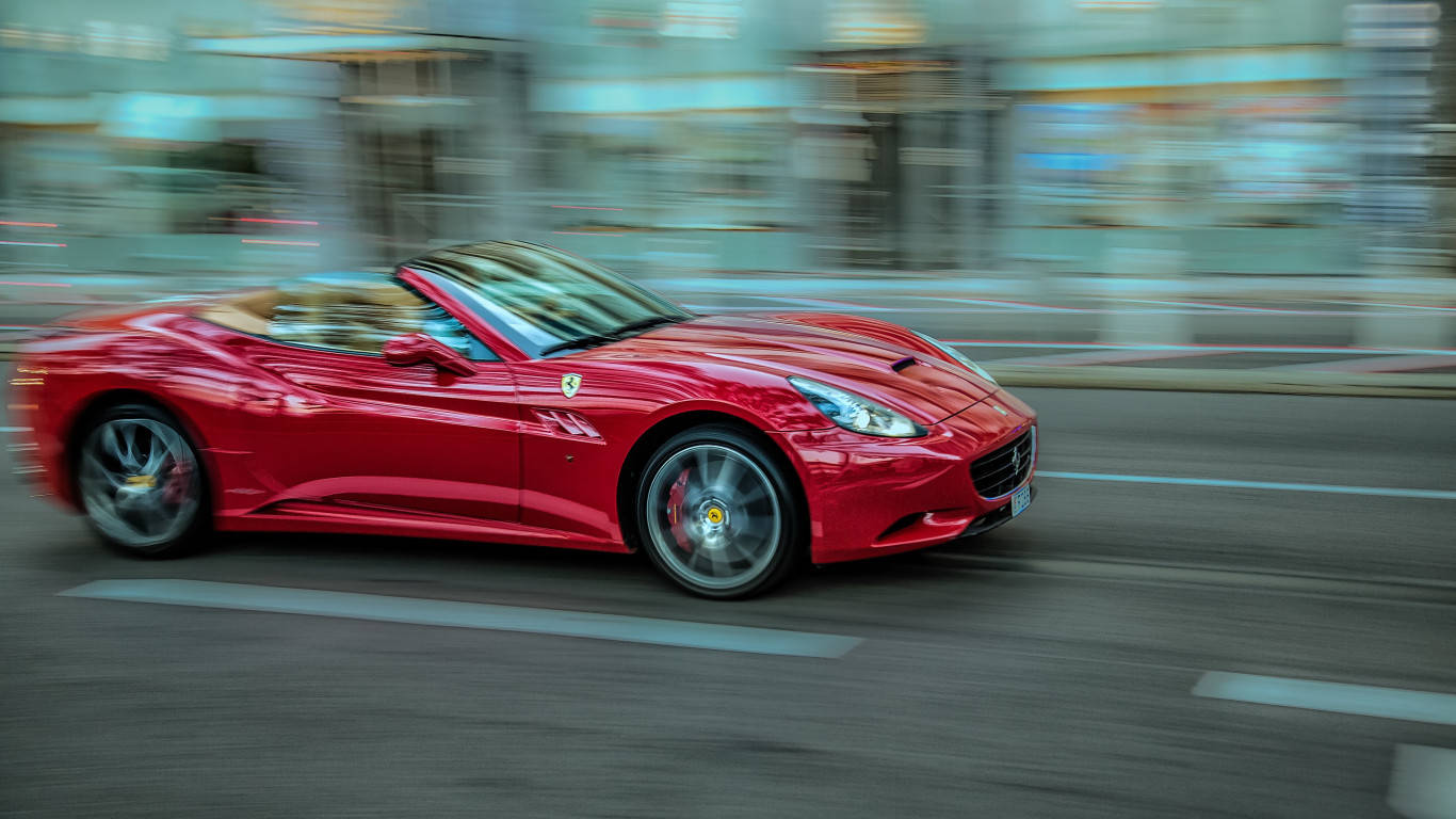 1366x768 Ferrari Hd Red California Background