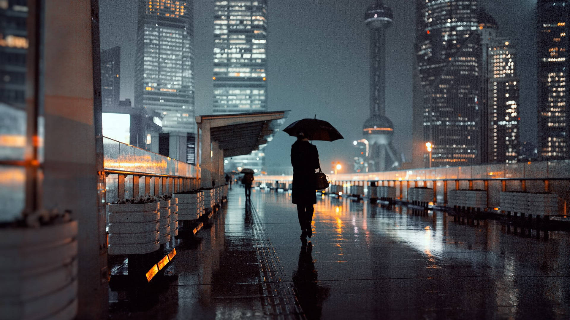 1920 X 1080 Night City Woman With Umbrella Background