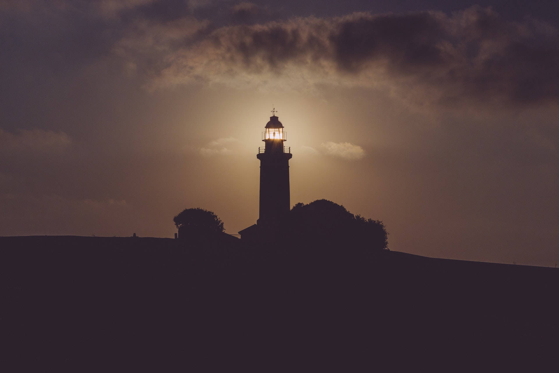 1920x1080 Hd Dark Lighthouse Background