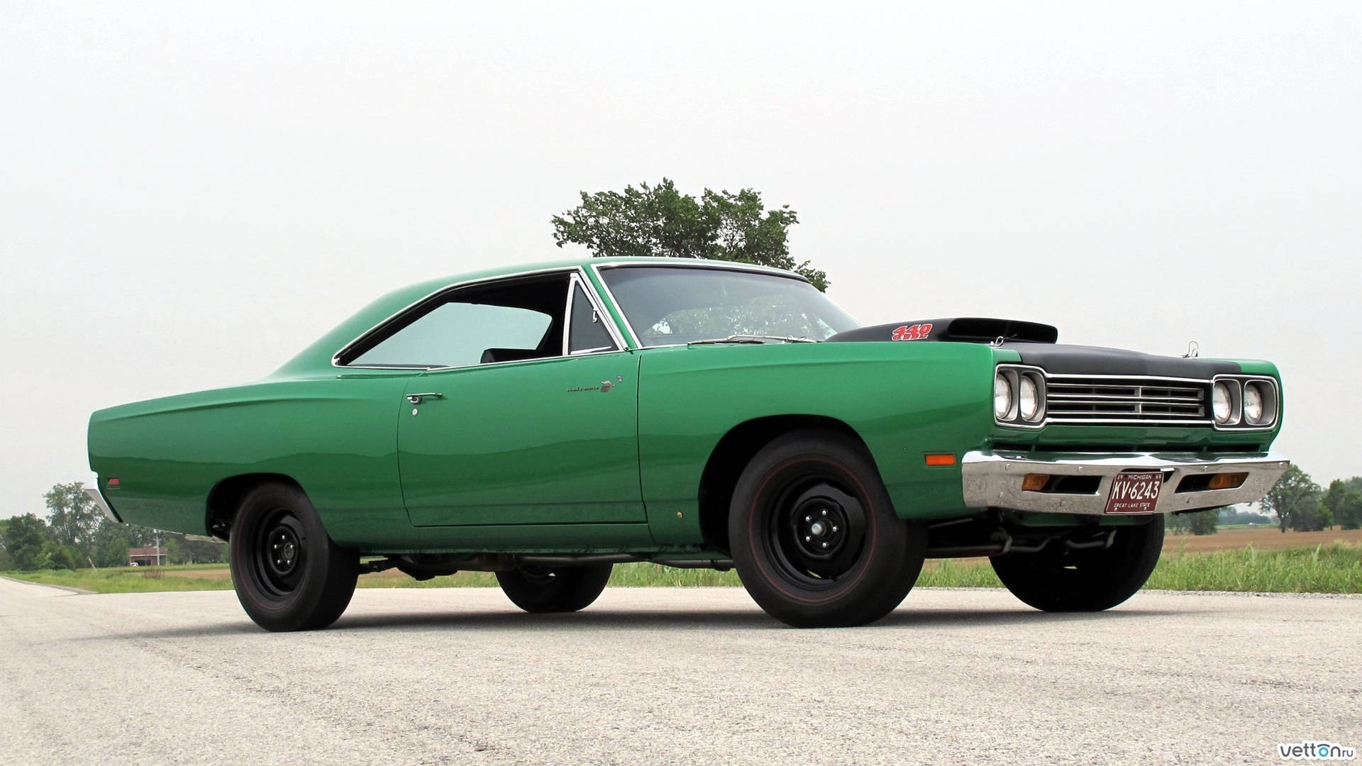 1969 Plymouth Road Runner Hardtop Green Background