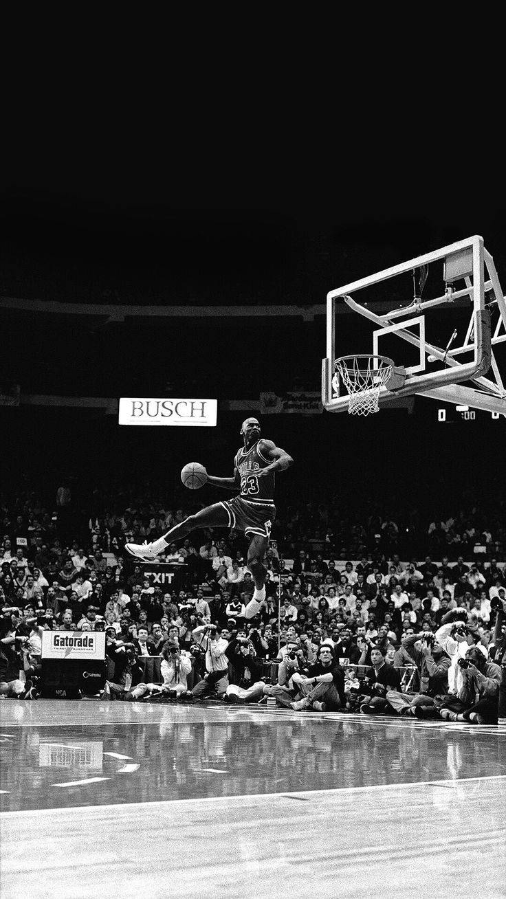 1988 Cool Michael Jordan Slam Dunk Background