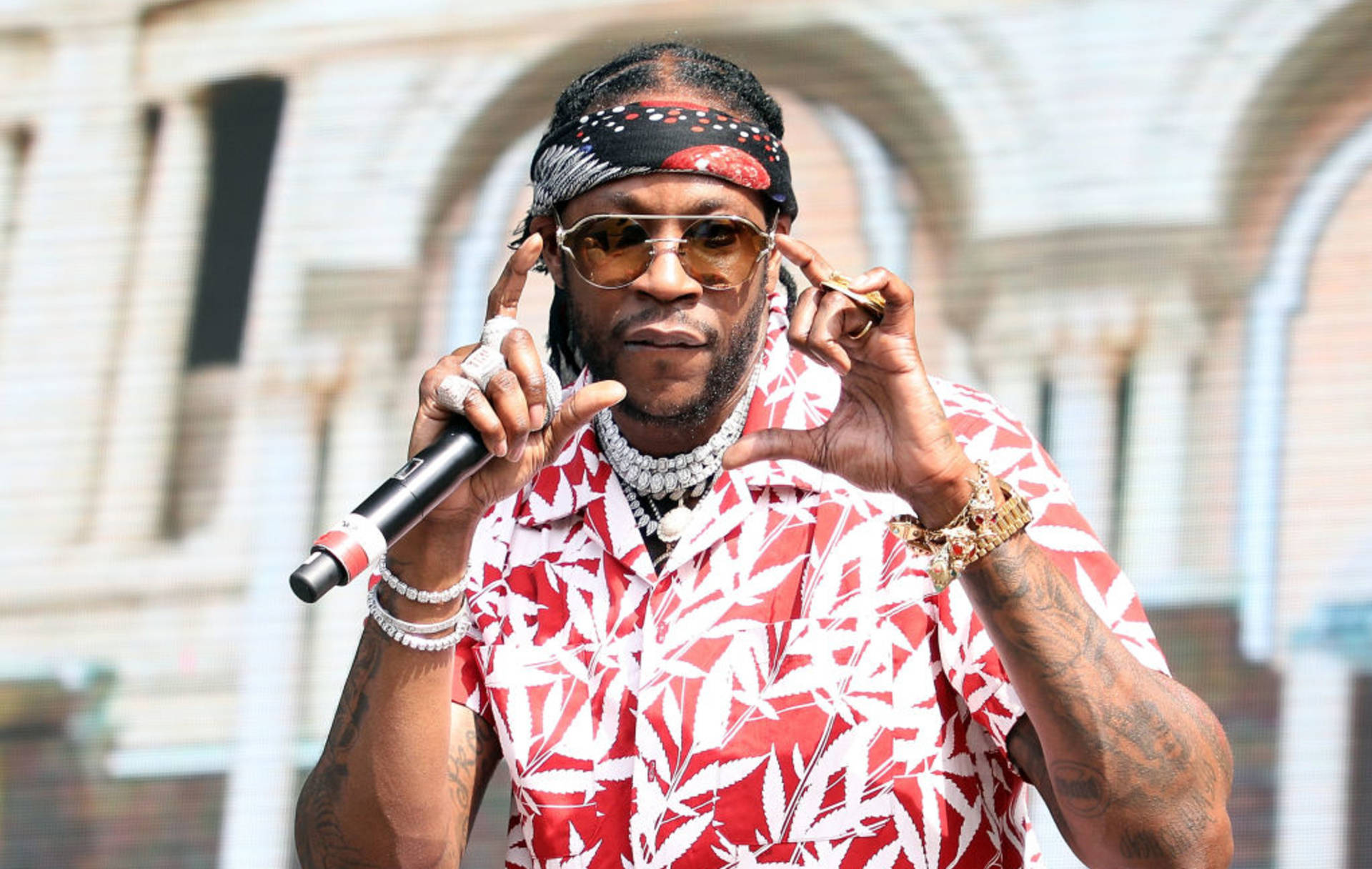 2 Chainz At Ball Music Festival Background