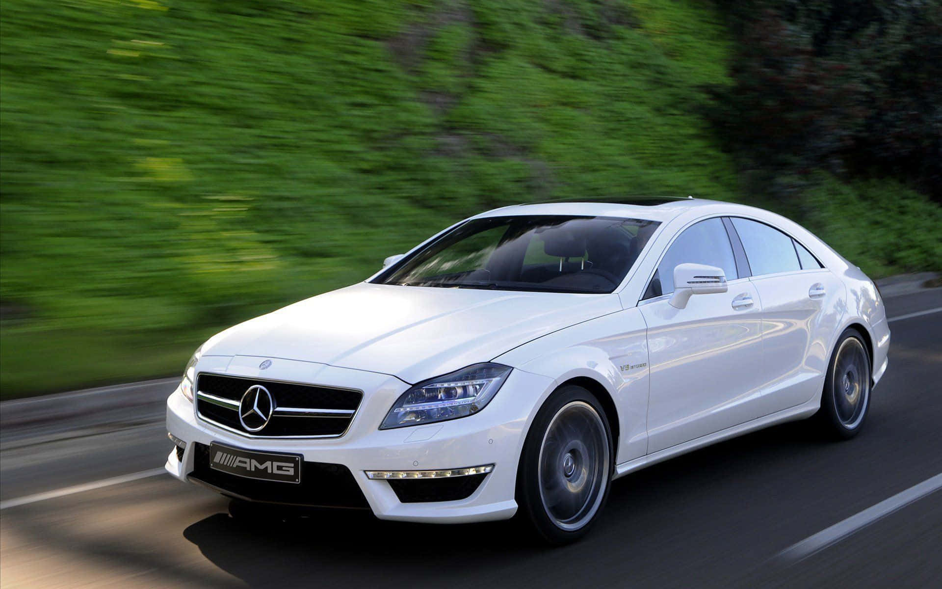 2012 Mercedes Benz Cls White Speeding Car