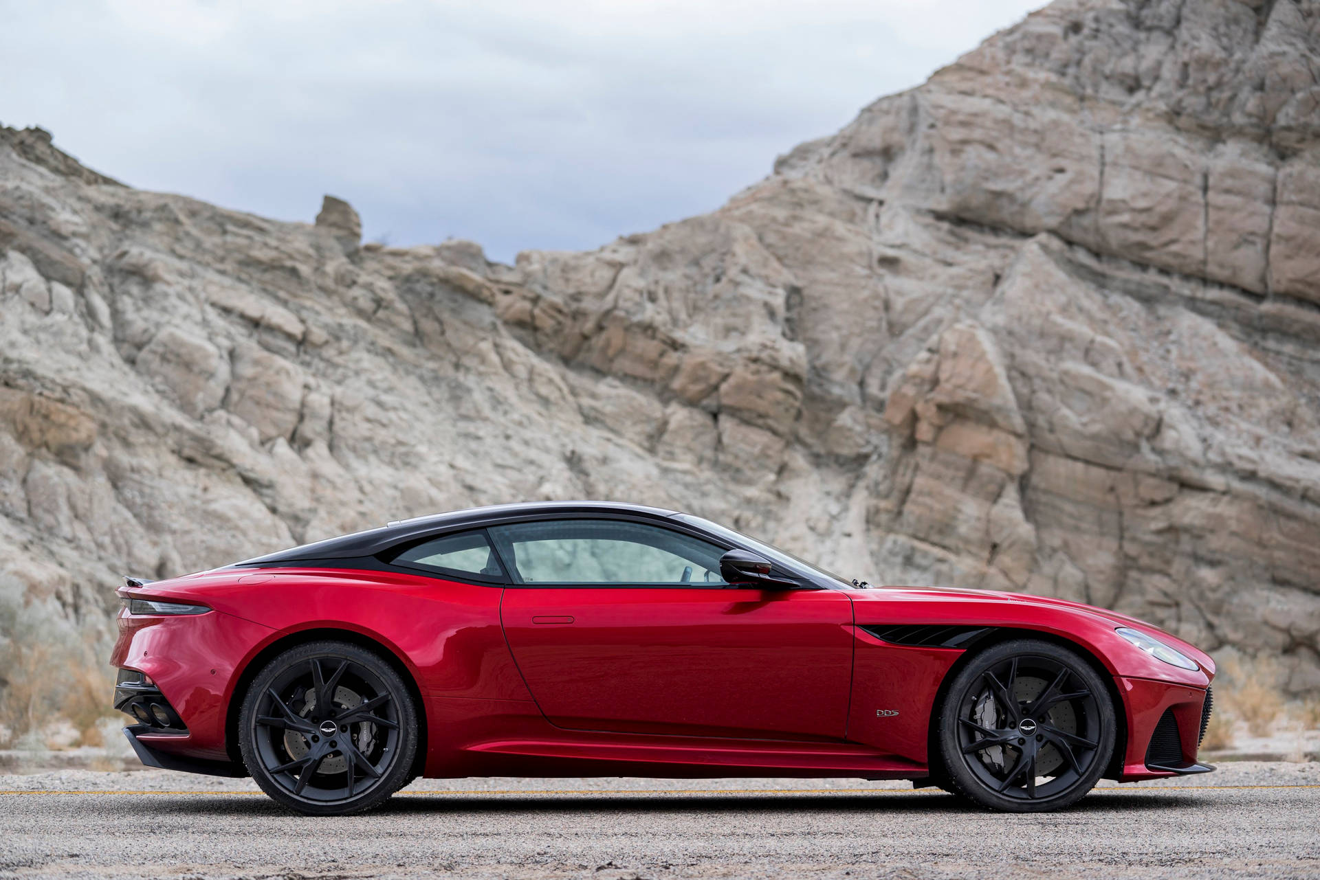 2019 Aston Martin Dbs Superleggera Super Car