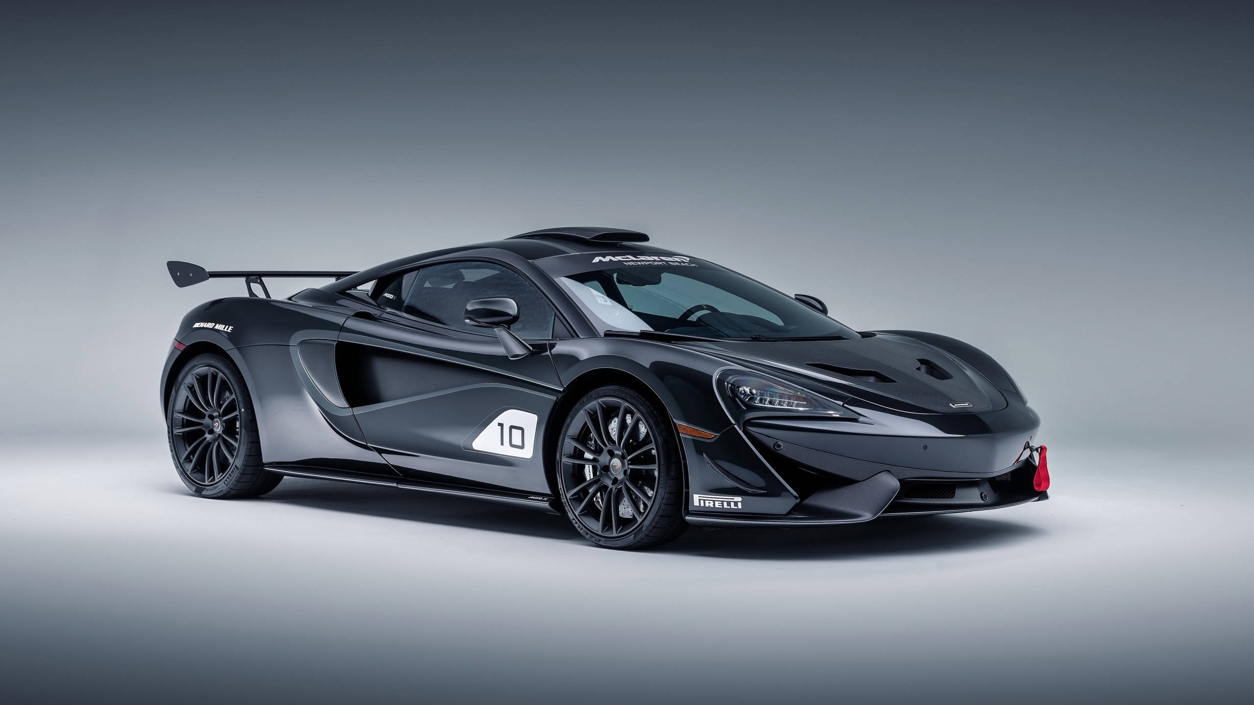 2560x1440 Car Black Mclaren 570s Background