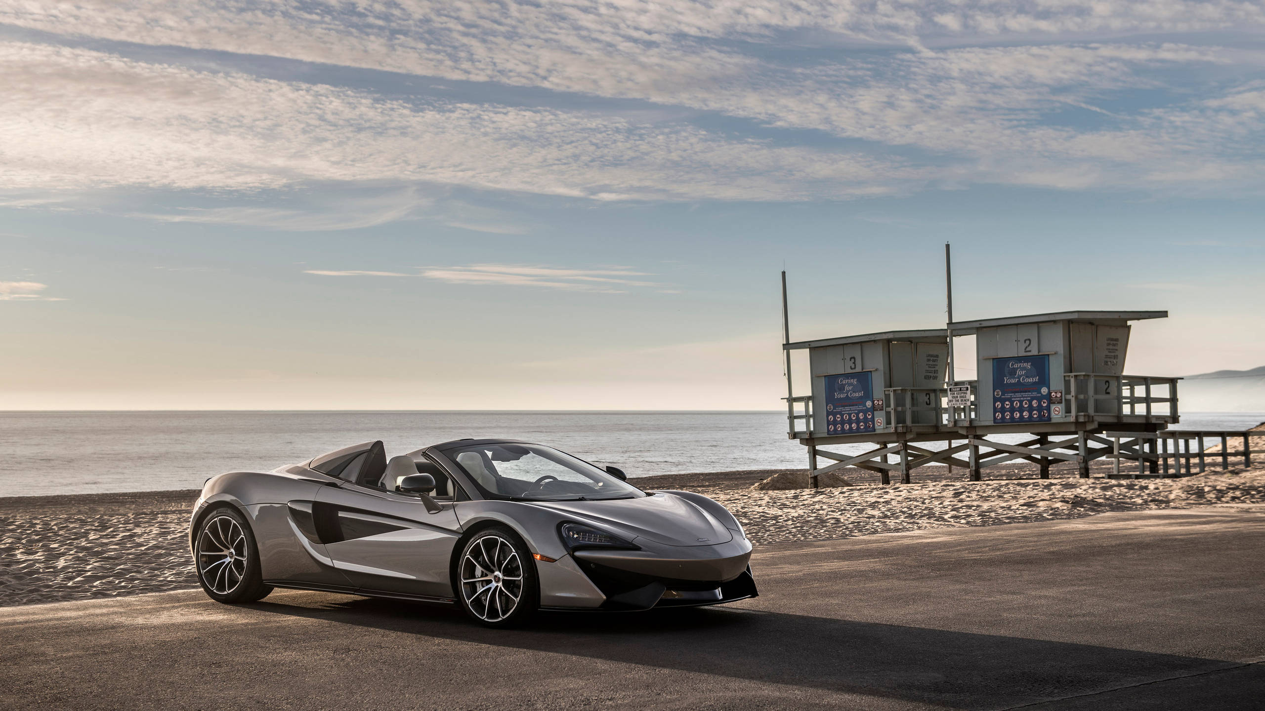 2560x1440 Car Cool Silver Mclaren 570s Background