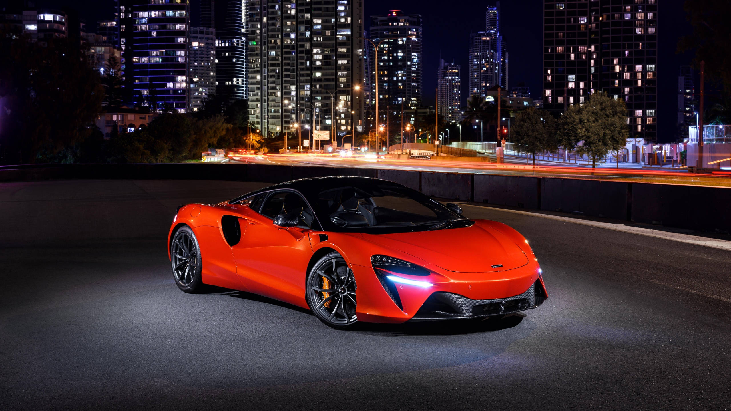 2560x1440 Car Orange Mclaren 570s Background