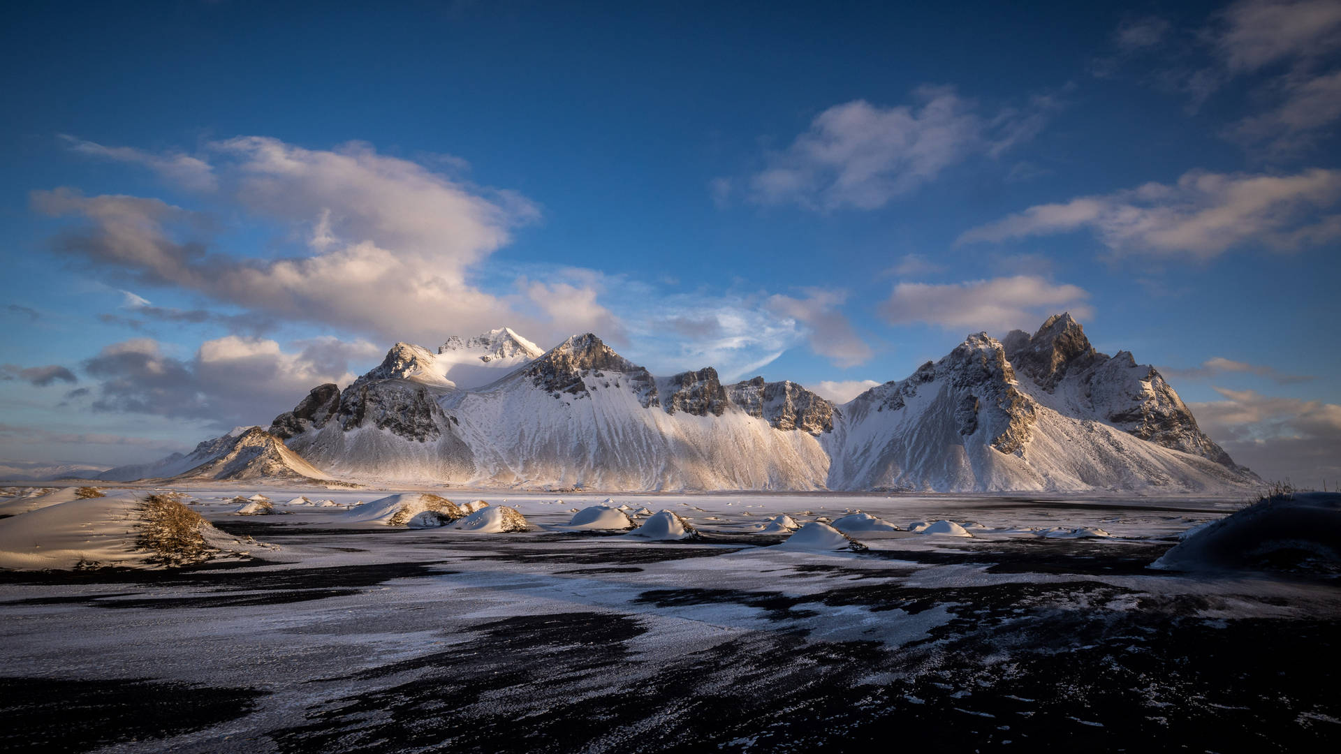 2560x1440 Nature Vestrahorn Background