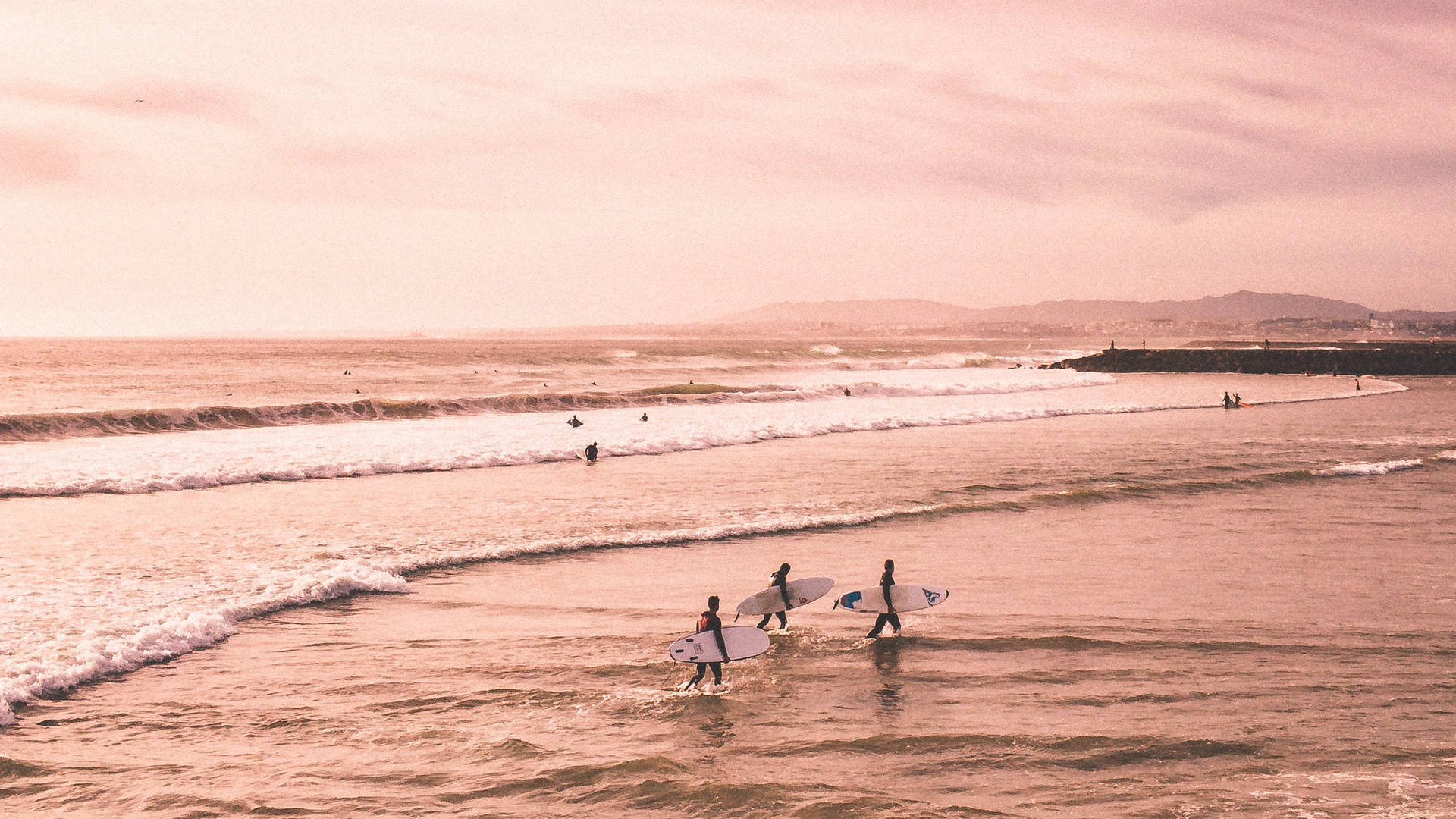 2560x1440 Summer Beach Surfers Background