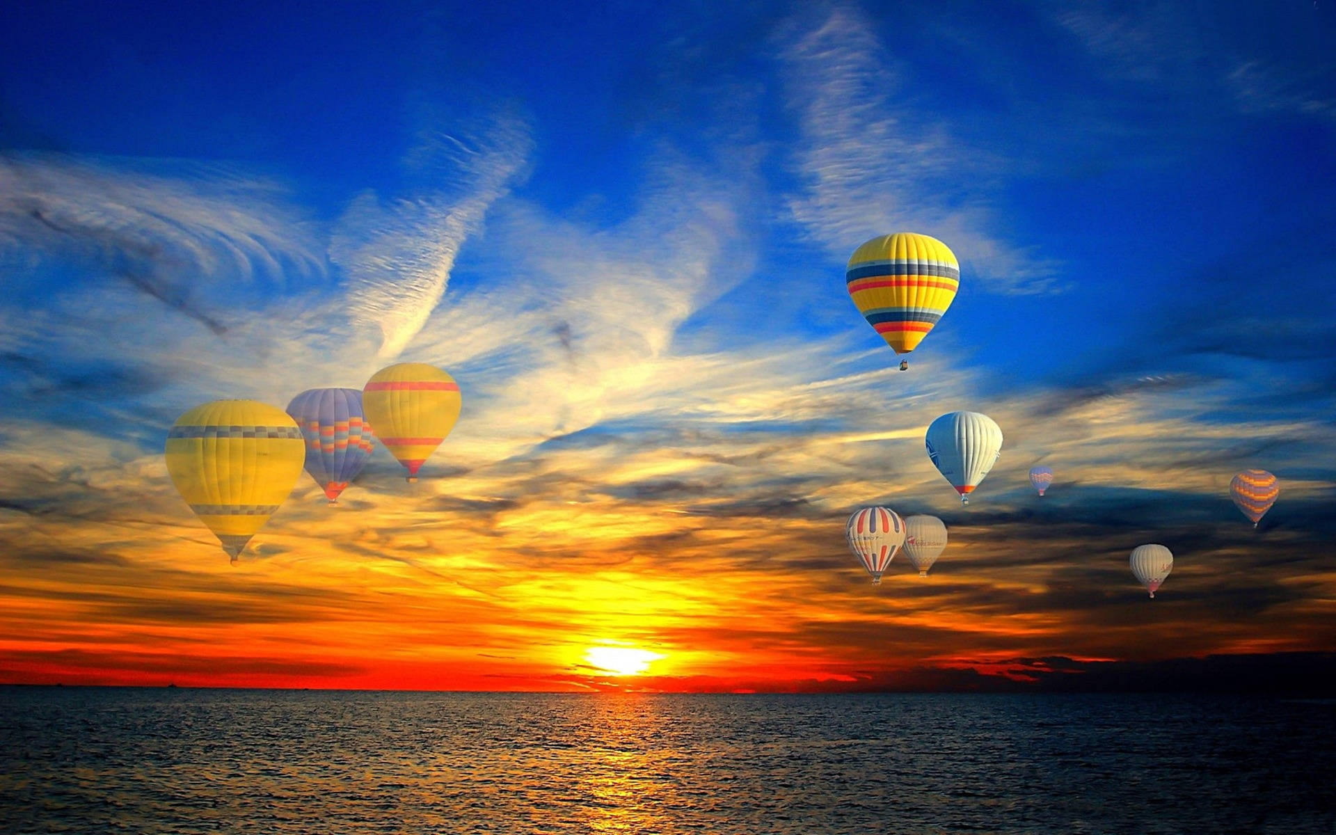 2k Ocean Hot Air Balloons Background