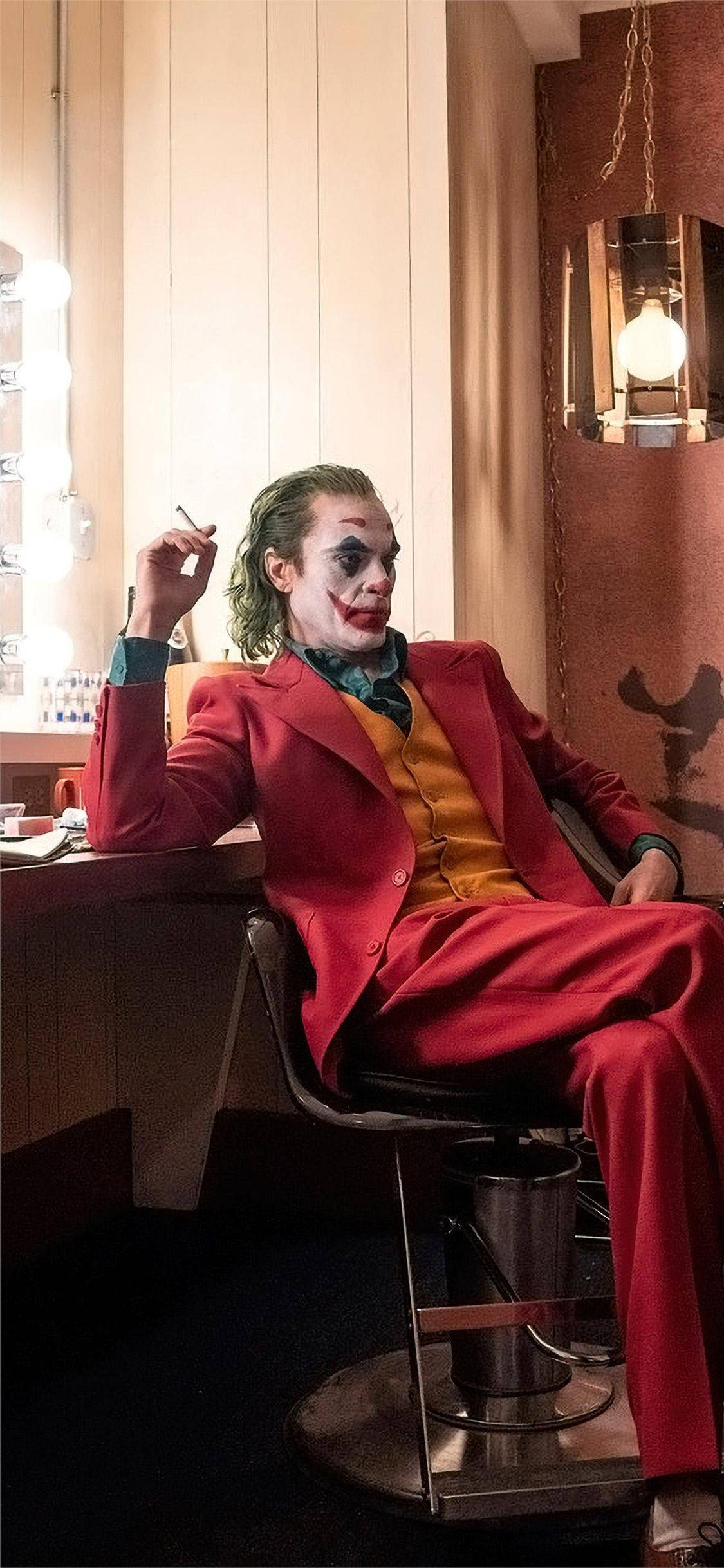 3d Joker Iphone Smoking In Dressing Room Background