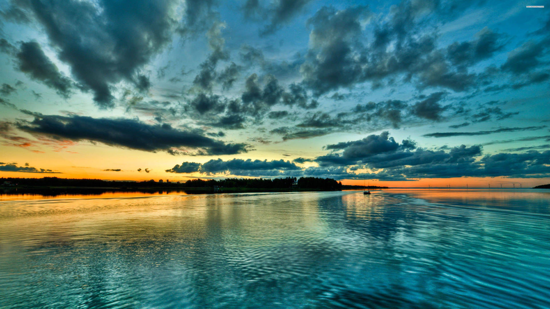 4k Beach With Cloudy Sky Background