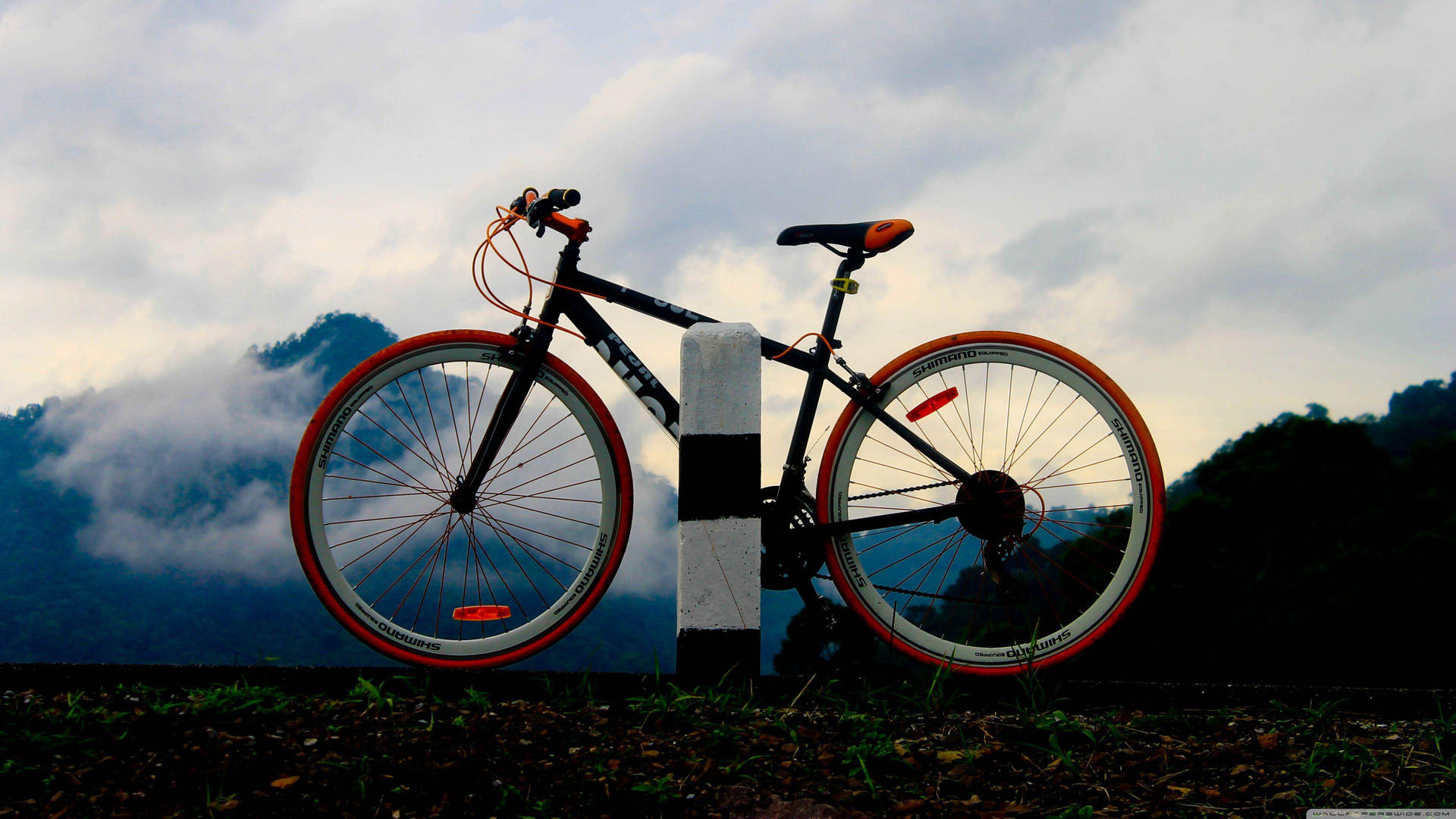 4k Bike Photo In The Mountain Background