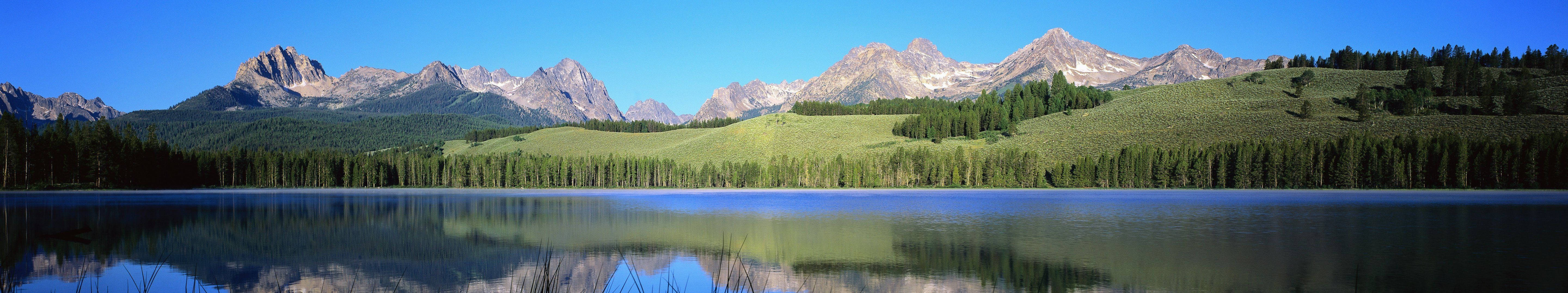 4k Dual Monitor Lake With View Of Mountains Background