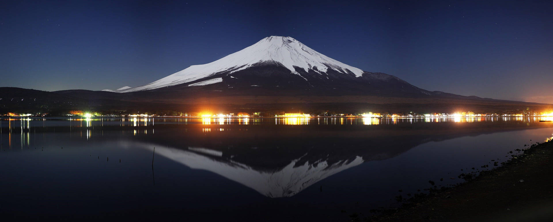 4k Dual Monitor Mount Fuji At Night Background
