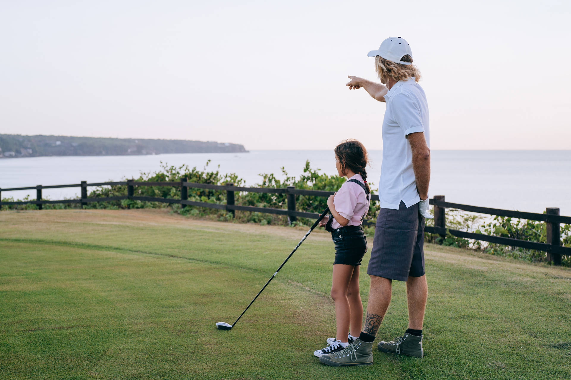 4k Father With Daughter Play Golf Background