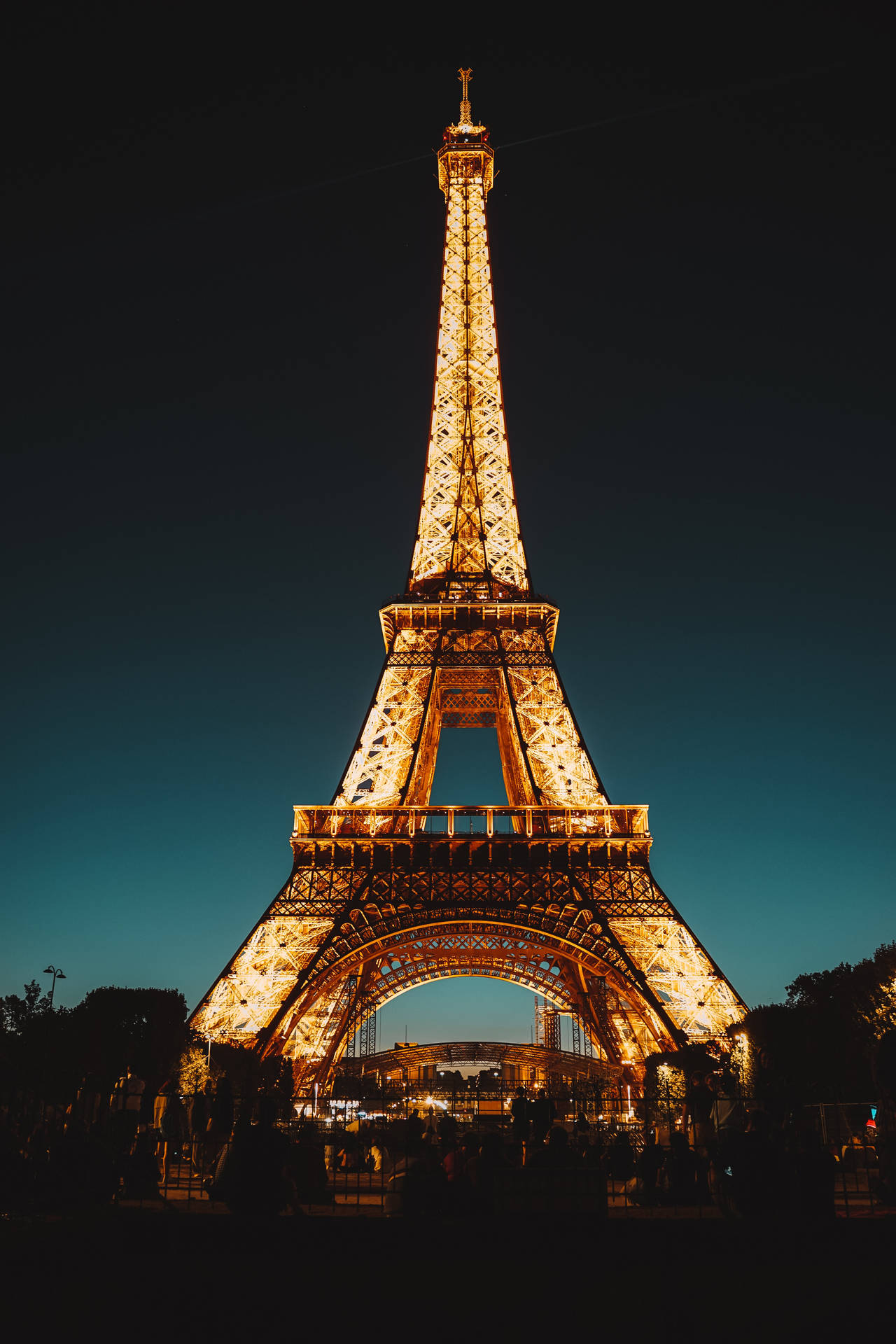 4k Iphone 6 Plus Eiffel Tower Background
