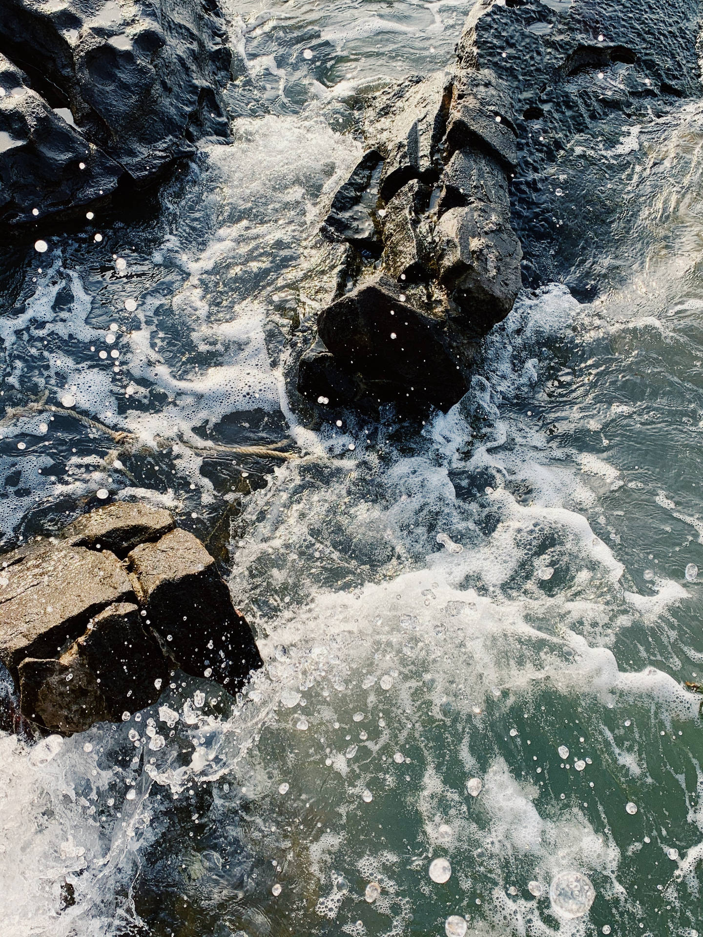 4k Iphone 6 Plus Rocky Waters Background