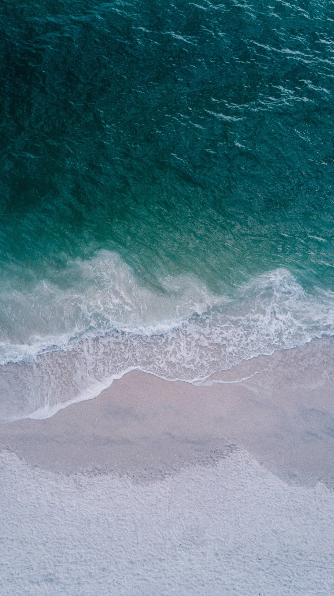 4k Iphone Waves At White Sand Beach Background