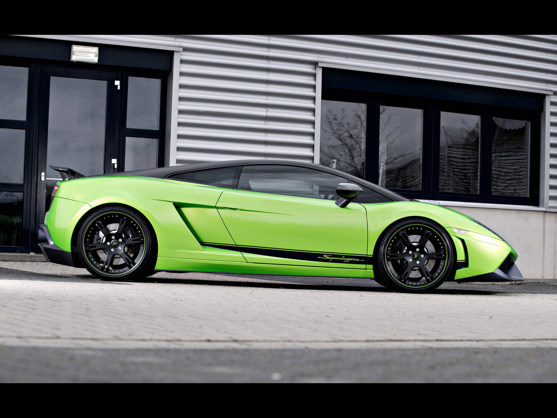4k Lamborghini Gallardo In Stylish Green