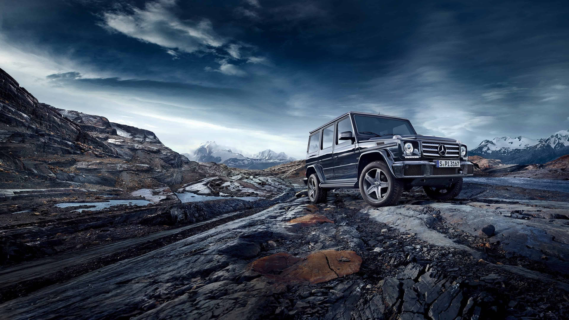 4k Mercedes G Class In Mountain Background