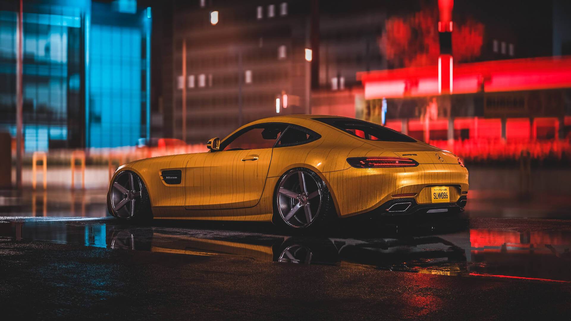 4k Mercedes Yellow In Street Background