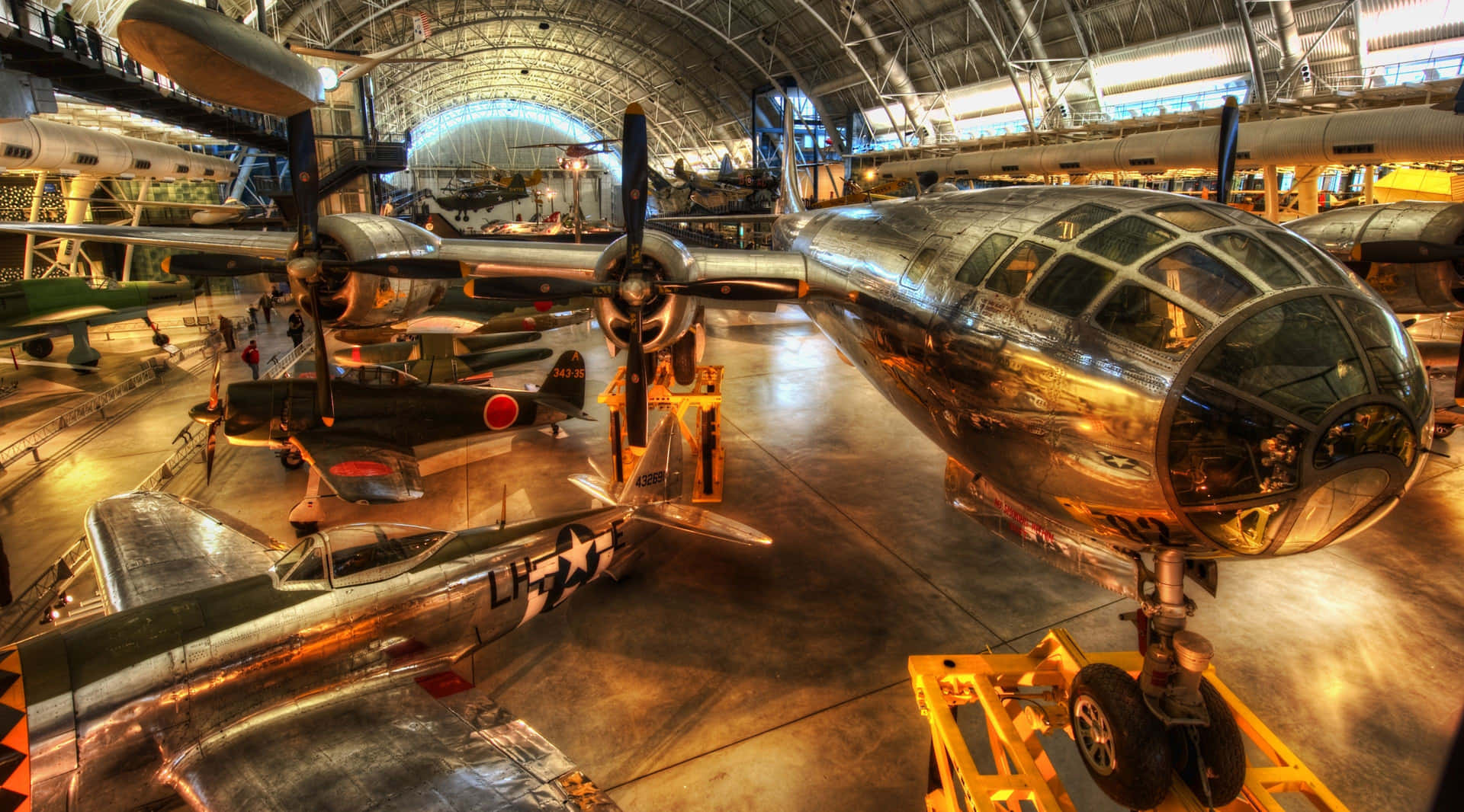 4k Planes Silver And Gold Background