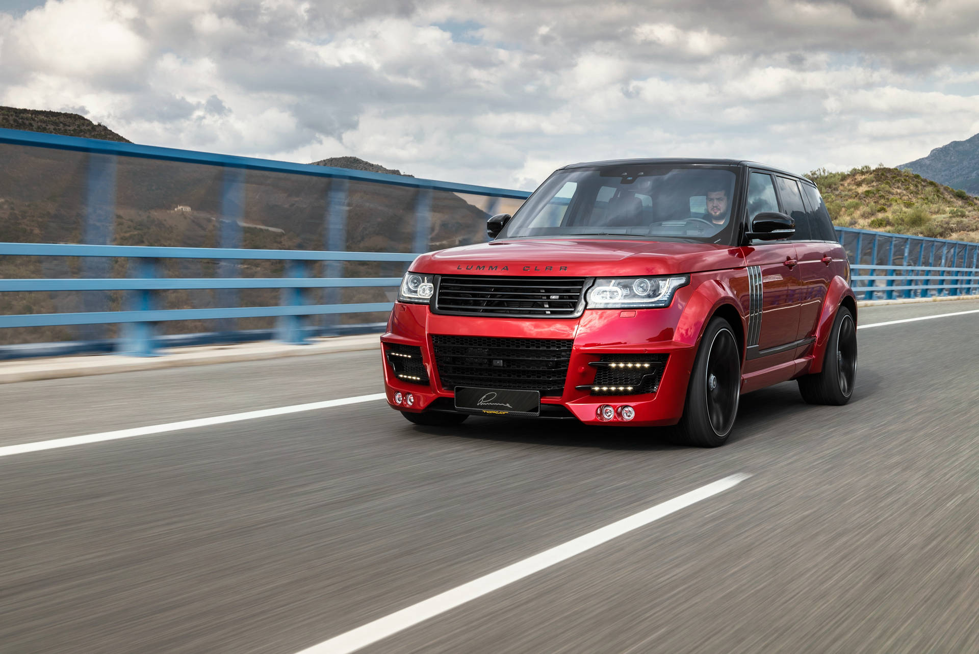 4k Range Rover Red Background