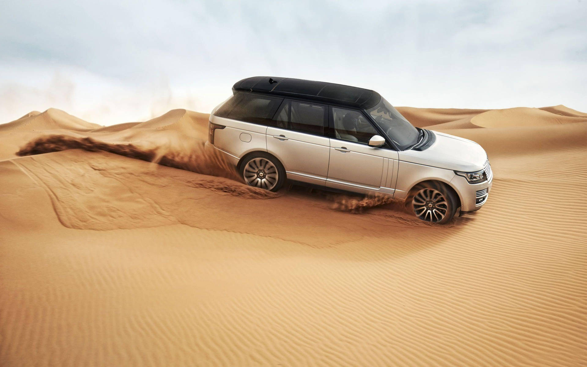 4k Range Rover Sand Background