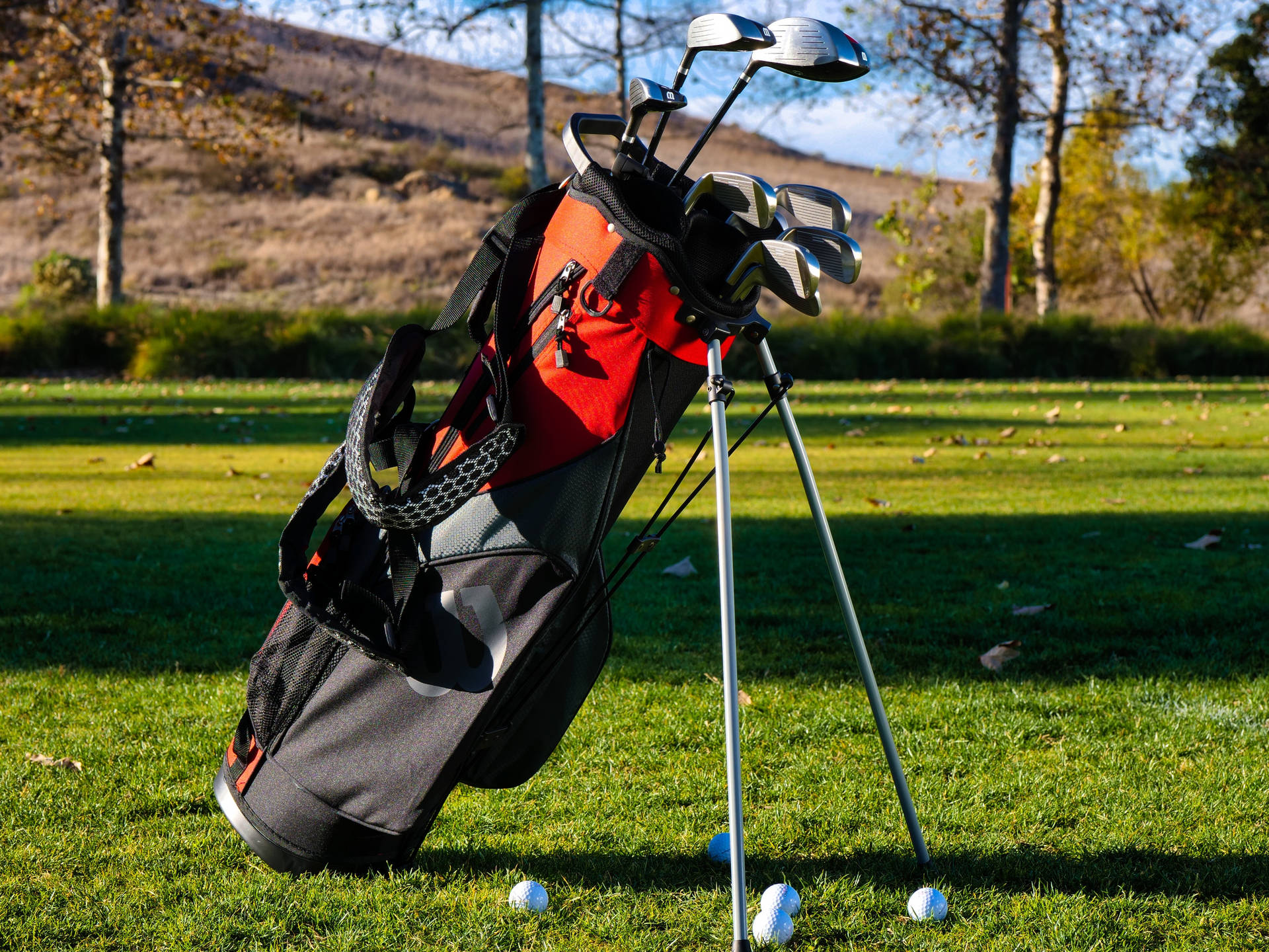 4k Red And Black Golf Bag Background