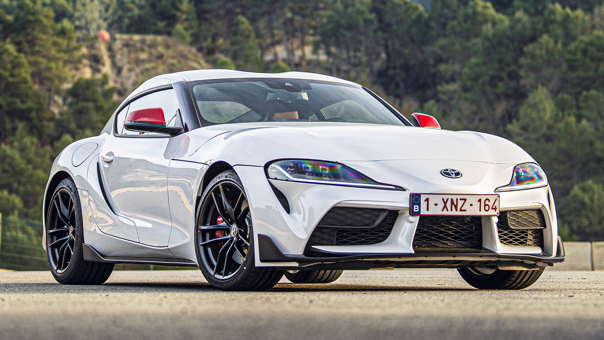 4k Toyota Supra White With Red Mirrors