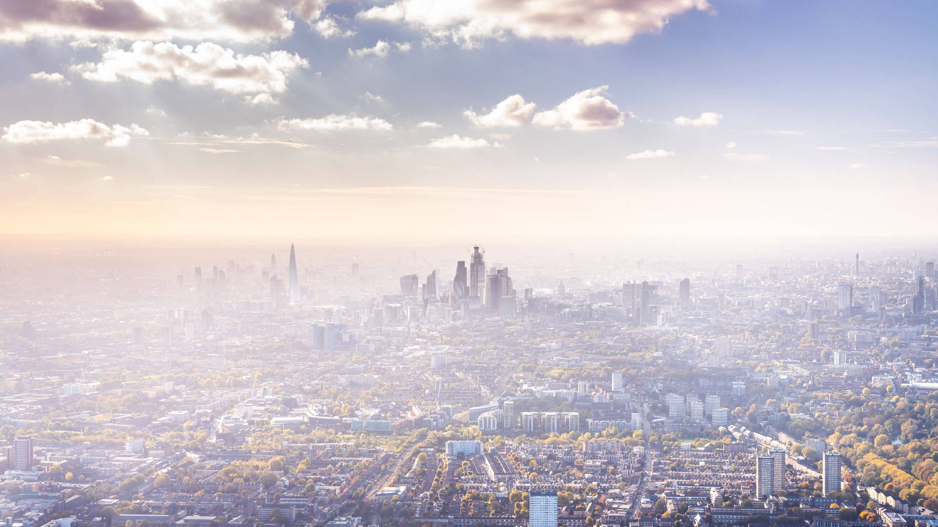 4k Ultra Hd City Of London Foggy Skyline