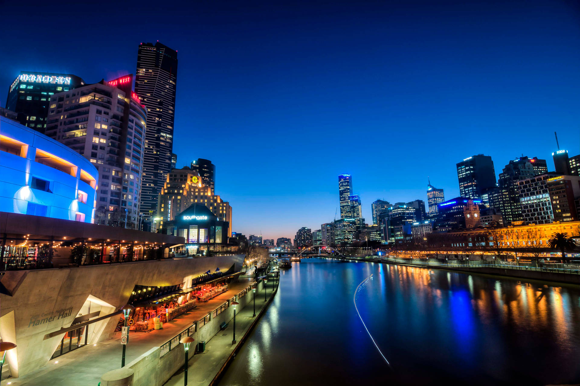 4k Ultra Hd City Of Melbourne Yarra River Background