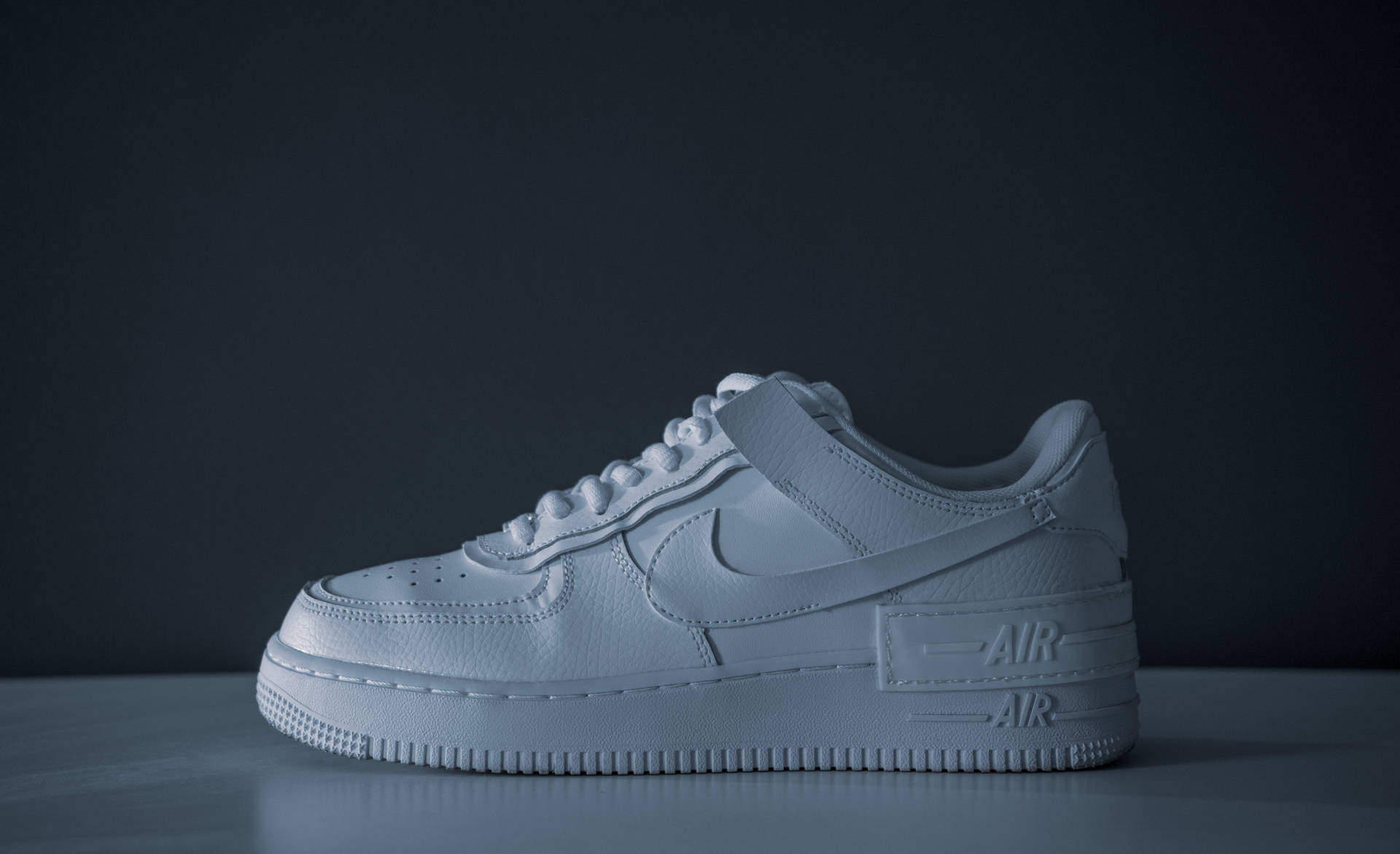 4k White Nike Air Shoe On Black