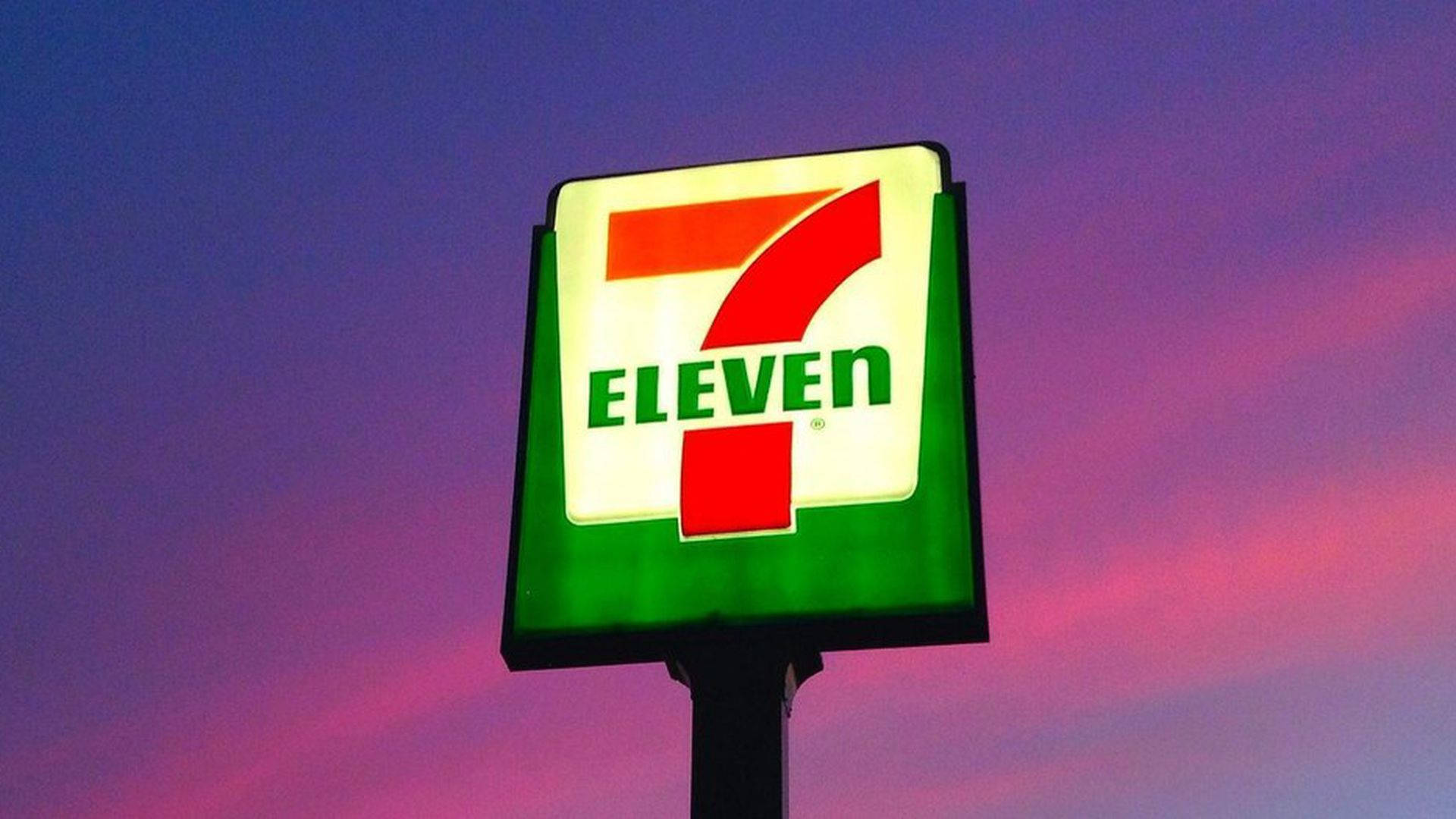 7 Eleven In Purple Skies Background