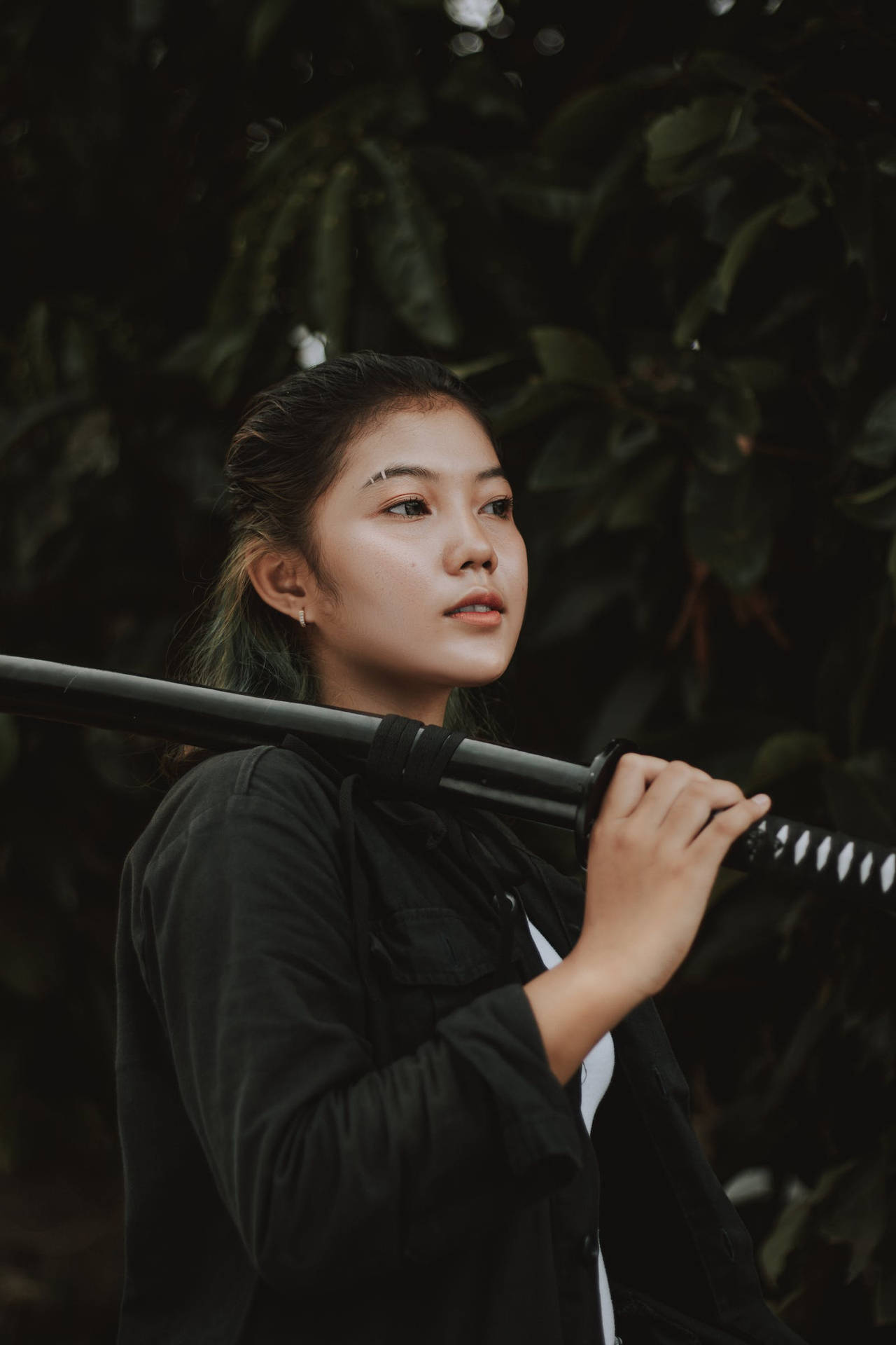 8k Samurai Woman With Black Katana