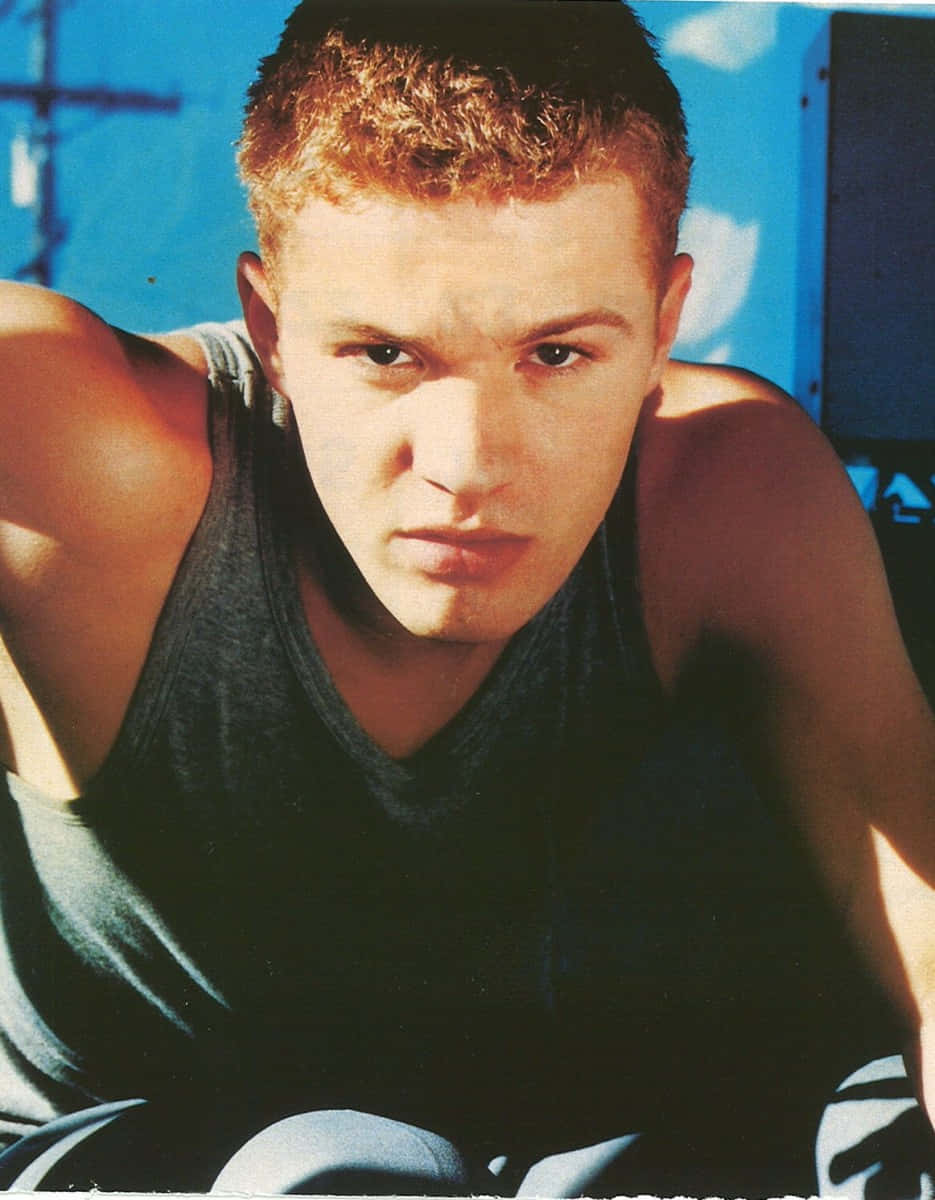 90s Actor Young Ryan Phillippe Background