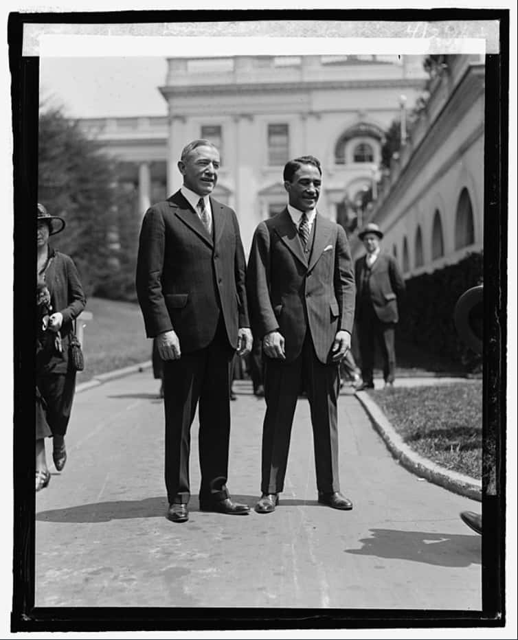 A 1925 Photo Of Johnny Dundee And Fred Britton Background