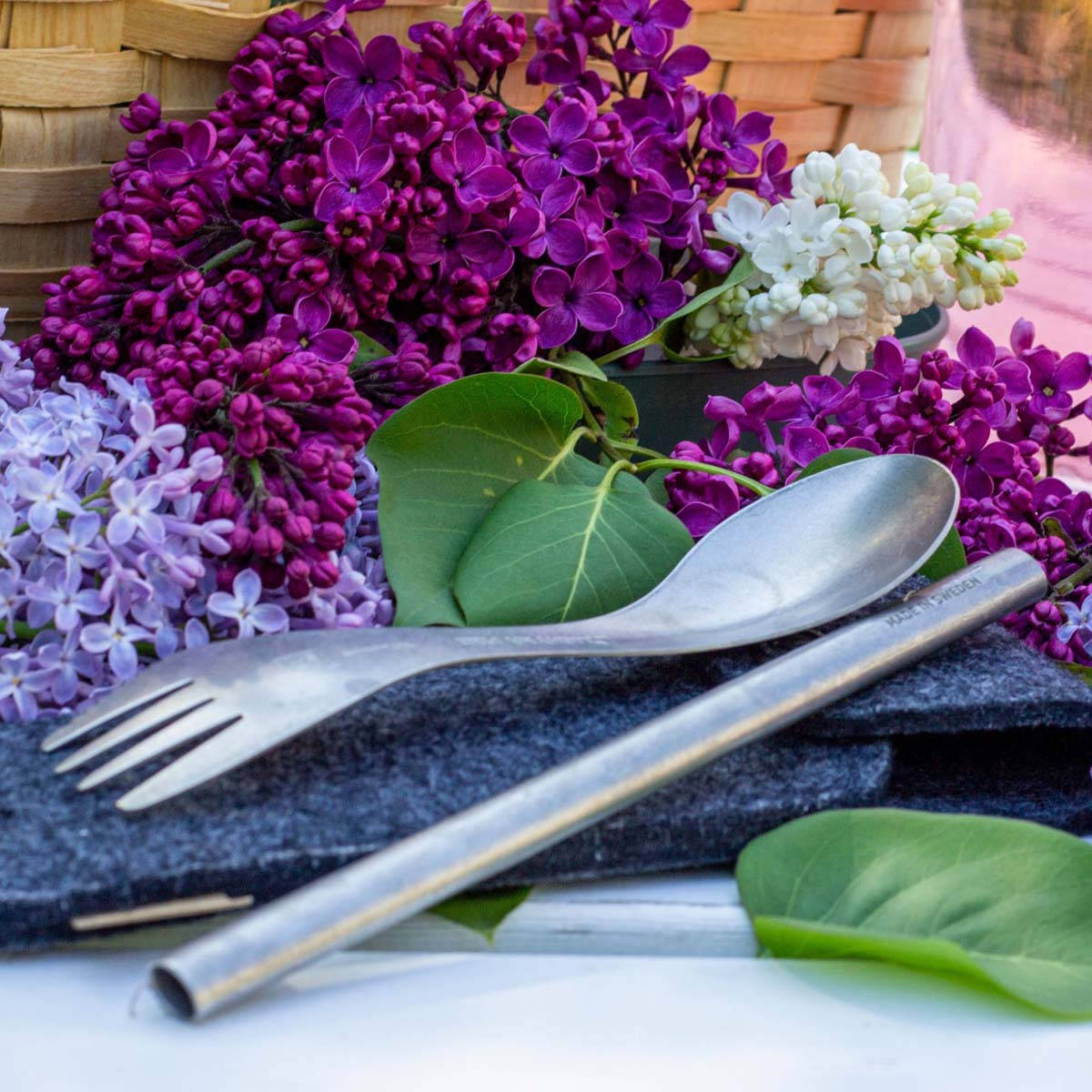 A Basket Of Flowers Background