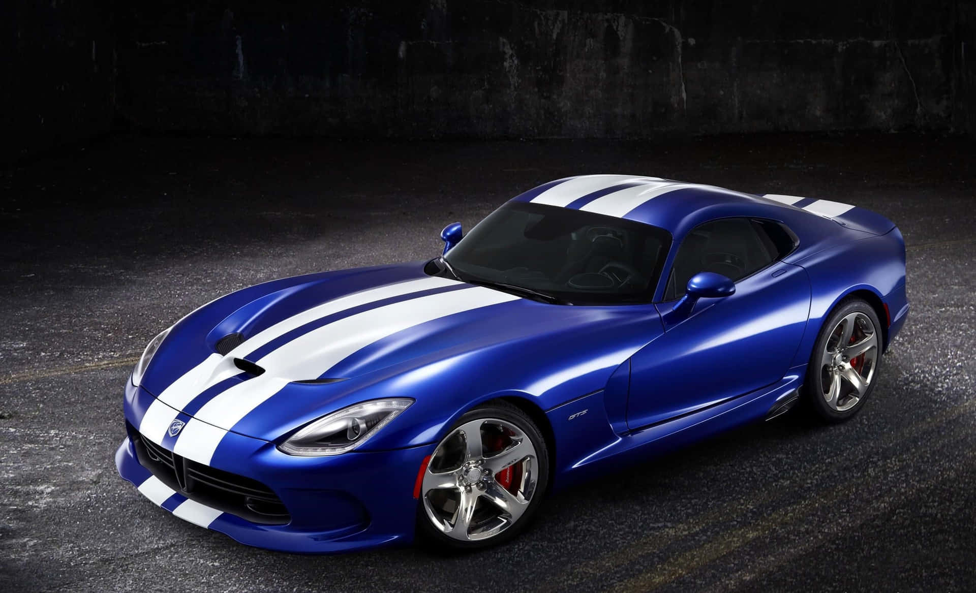 A Bold And Stylish Ride: Dodge Viper
