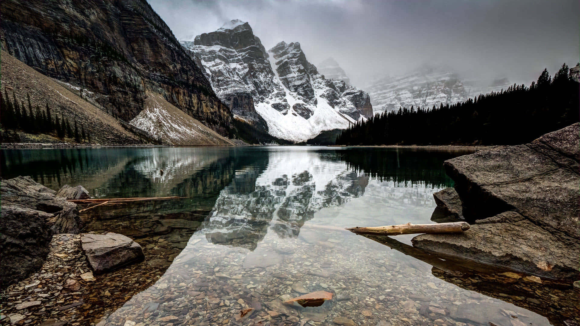A Breathtaking View Of The Majestic Mountains Background
