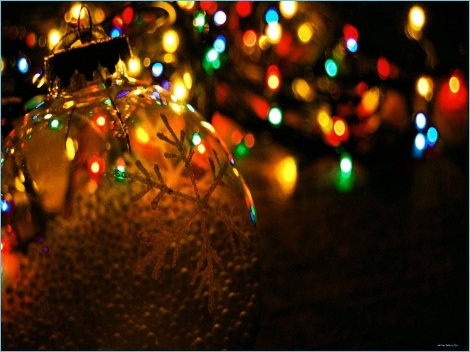 A Brilliantly Lit Christmas Tree Brings Joy And Holiday Cheer Background