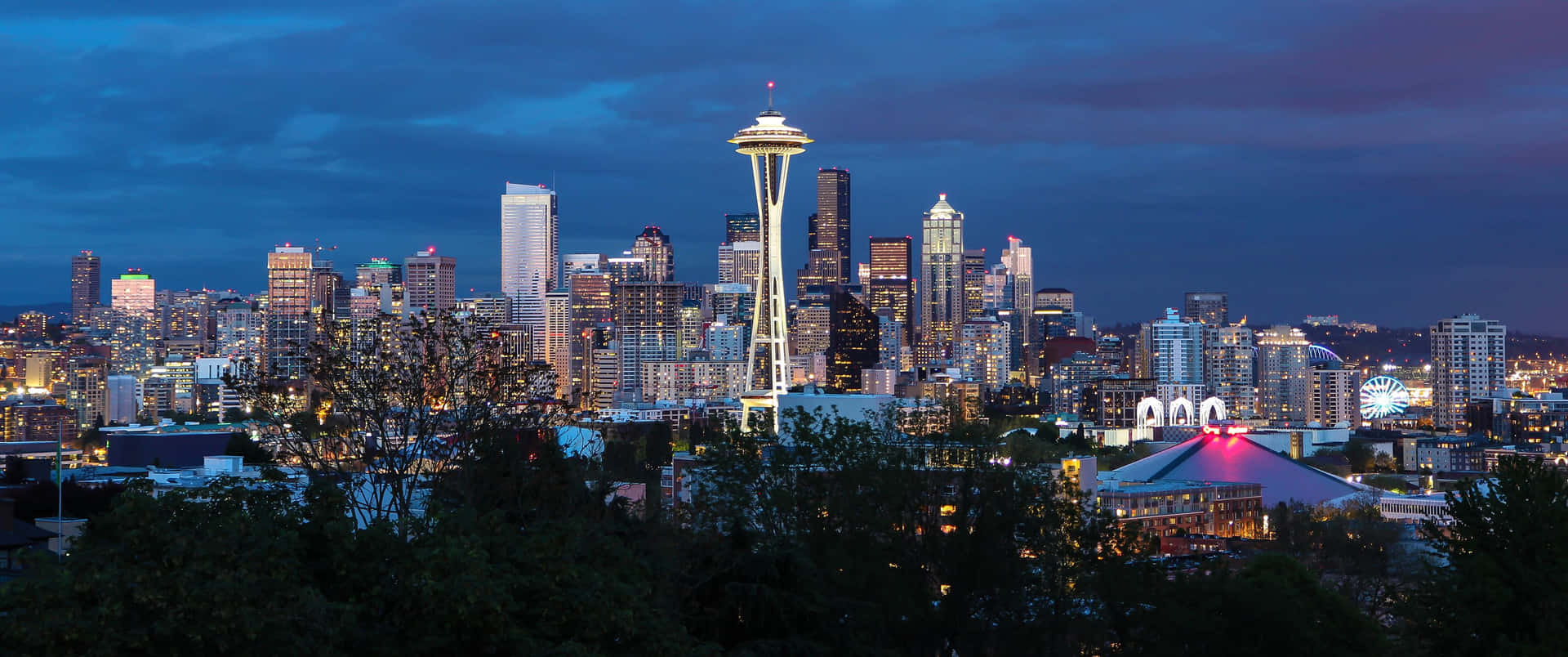 A City Skyline At Dusk Background