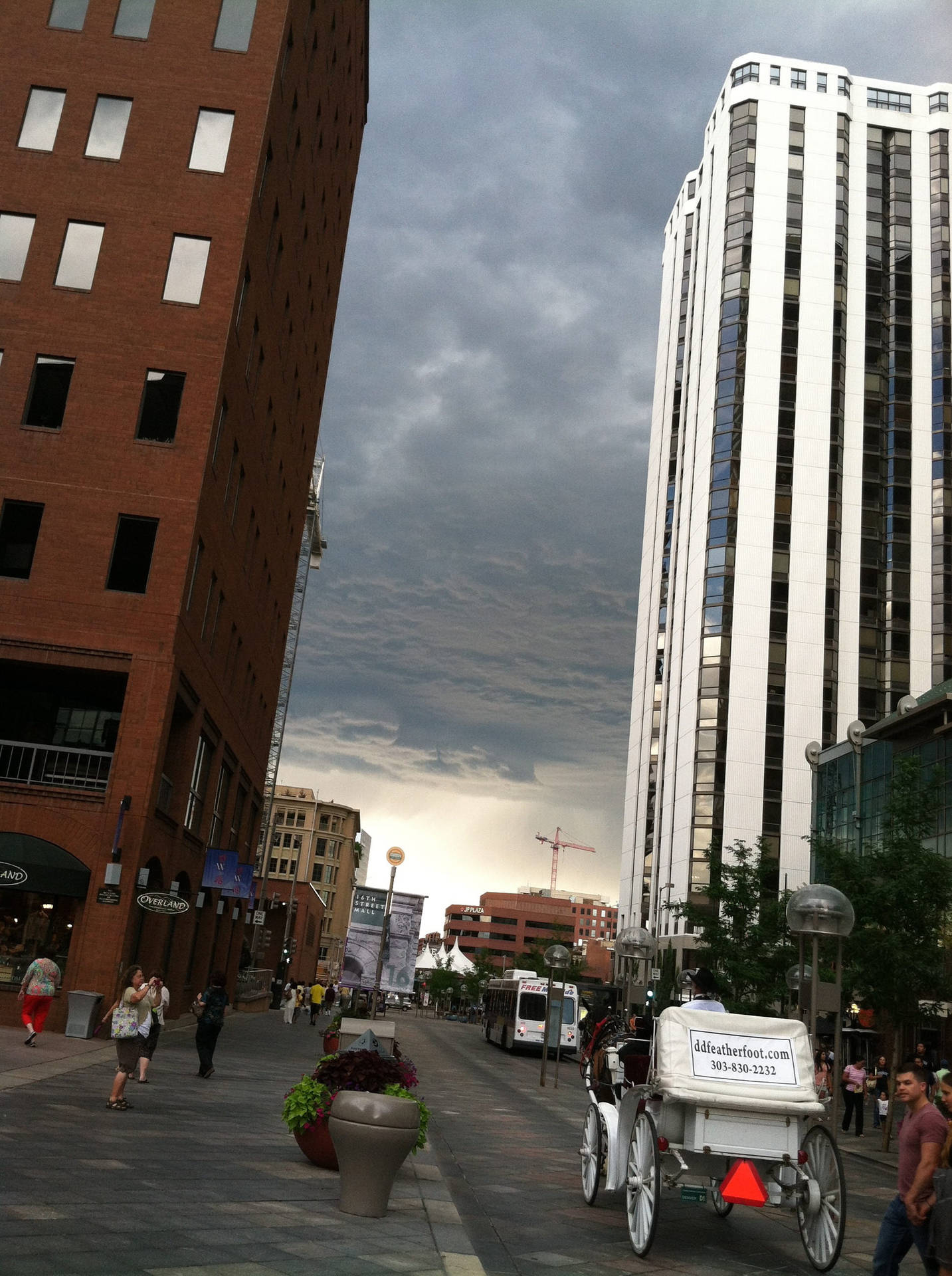 A Clean Street In Denver Background