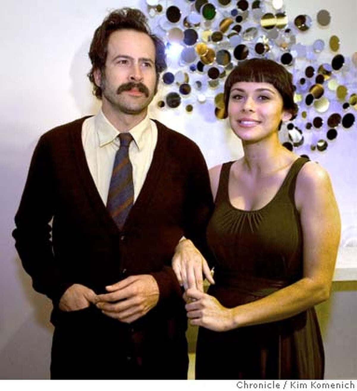 A Close-up Portrait Of The Talented Jason Lee Background