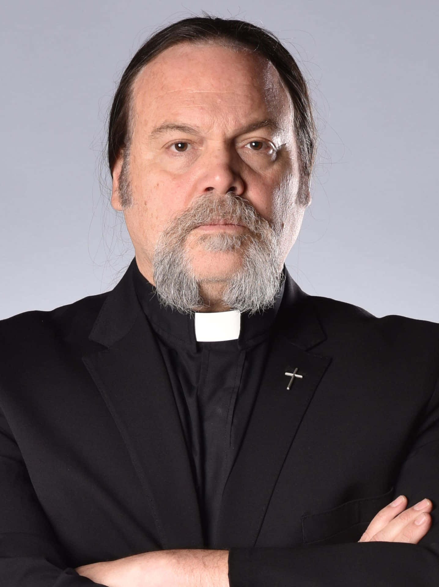 A Confident Vincent D'onofrio Captured In A Monochrome Portrait