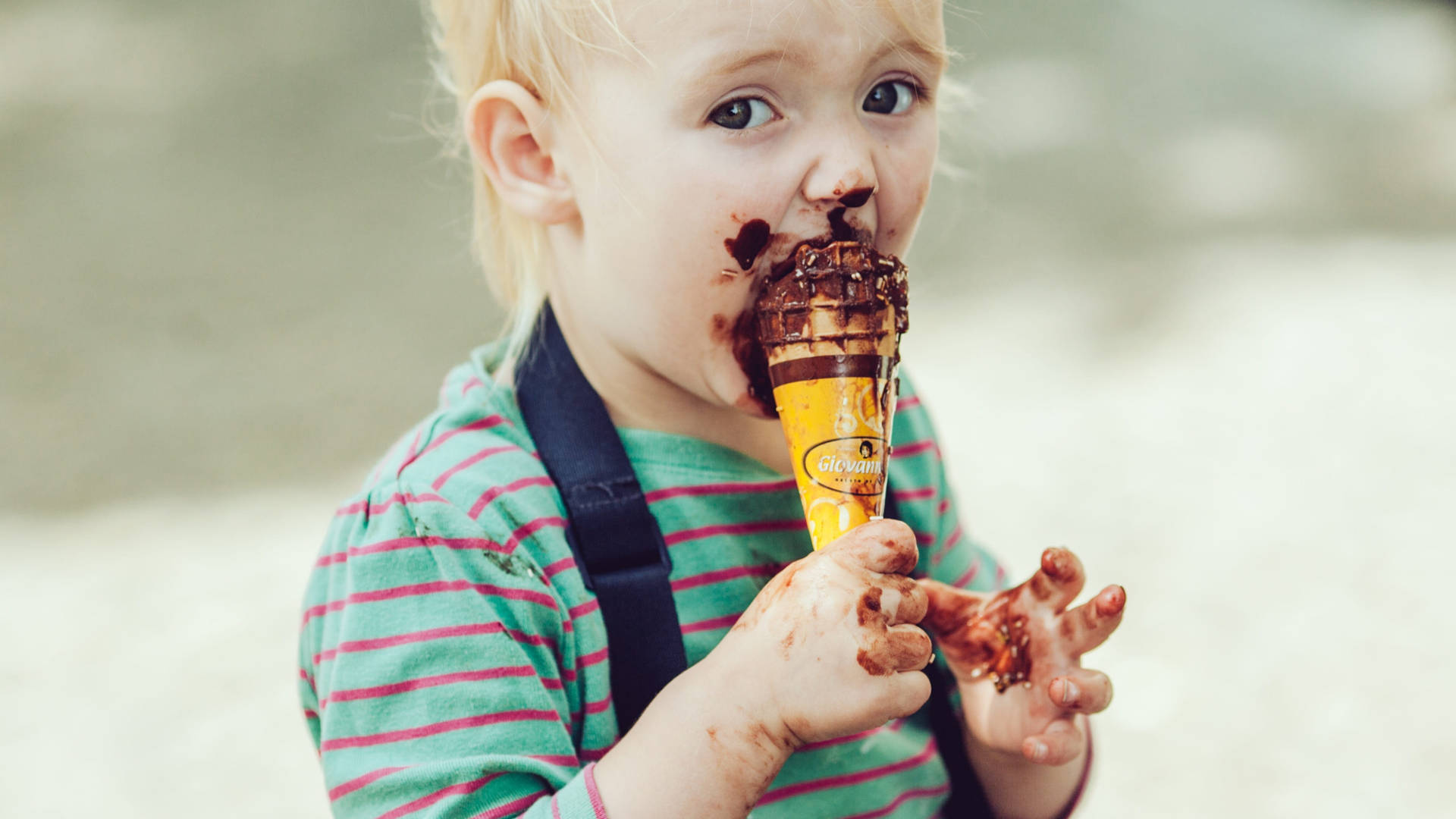 A Delectable Feast For Chocolate Day Background