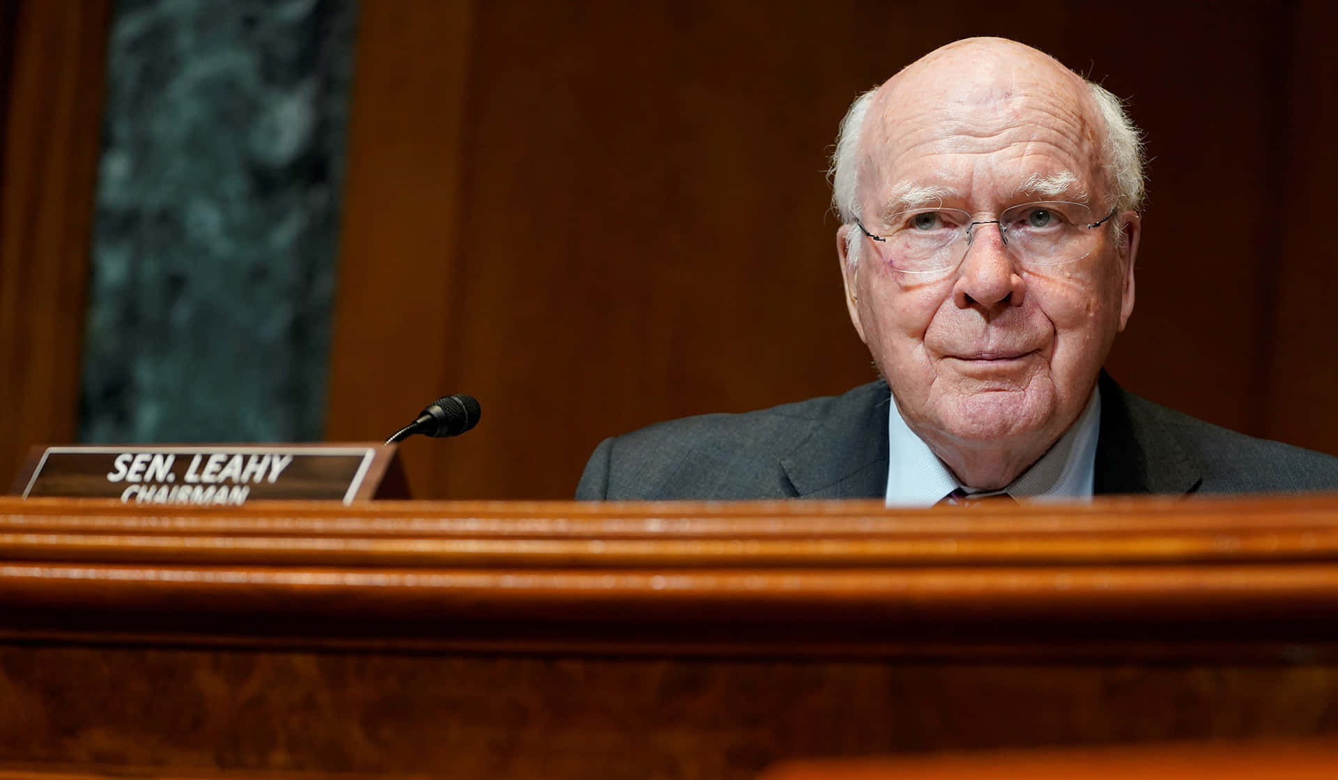 A Focused Portrait Of U.s. Senator Patrick Leahy Background