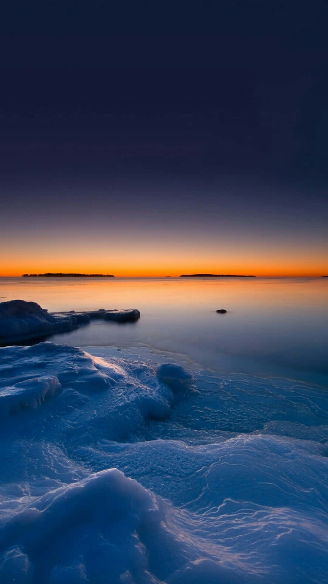 A Frozen Lake With Ice And Snow On It Background