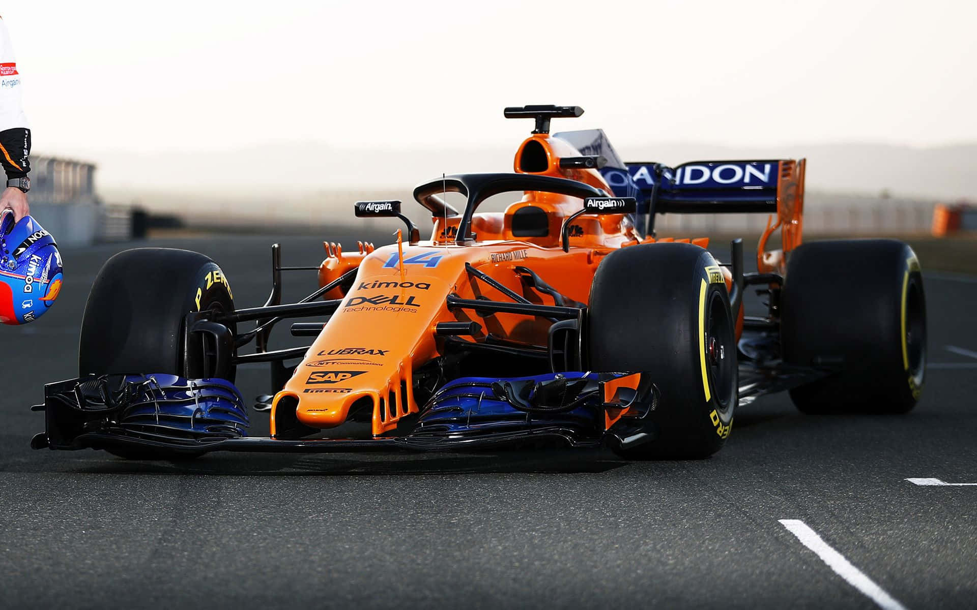 A Glimpse Of The Mclaren Team During The 2021 Formula 1 Season Background